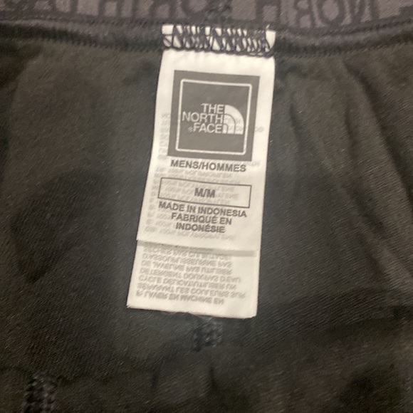 Mens The North Face base layer - Picture 2 of 3